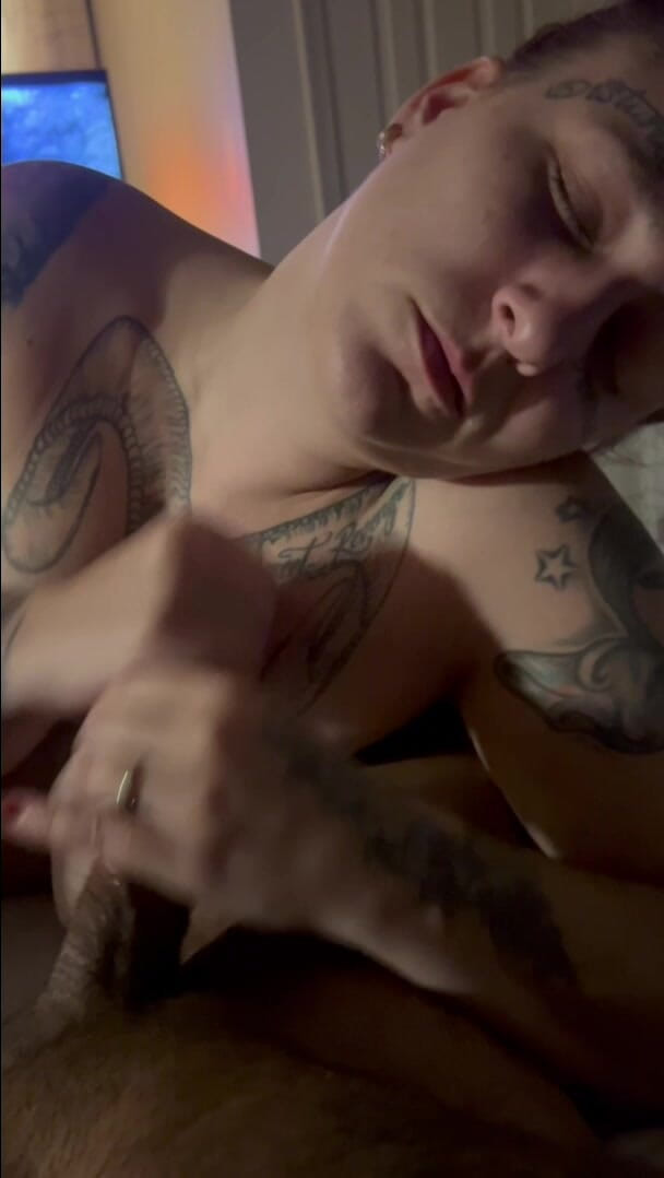 Lotuss King: Lotuss Queeen сосет большой черный член в Вирджинии - сперма на ее сиськах (супер горячая!!)