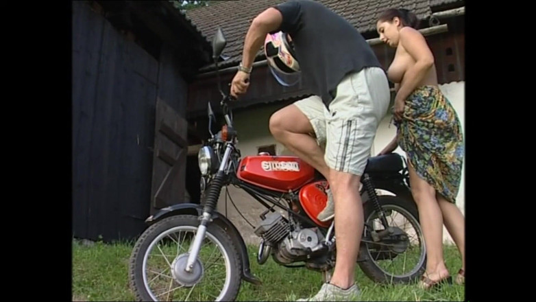 Muschi movie official: Wanker gagal merayu isterinya di poker dan menontonnya dikongkek oleh...