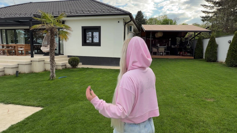 BarbieAngeL: She Wanted to Throw the Ball Into the Hoop, but...