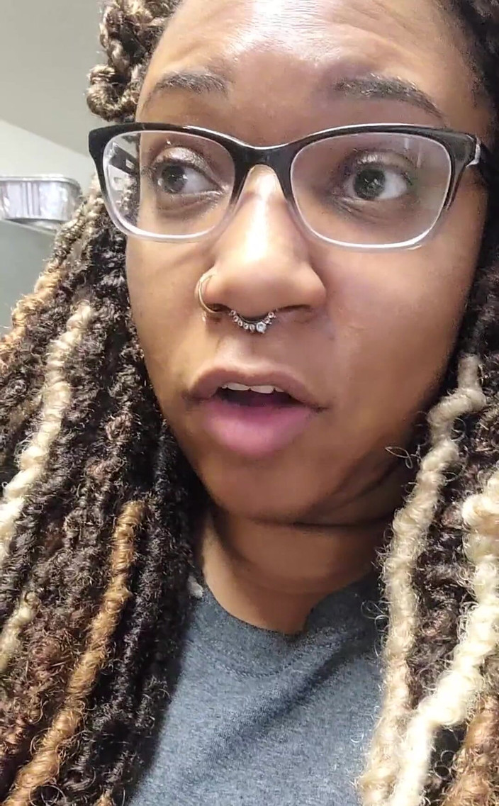 Josie4yourpleasure: Aku punya payudara Ratu Anda adalah clutz.