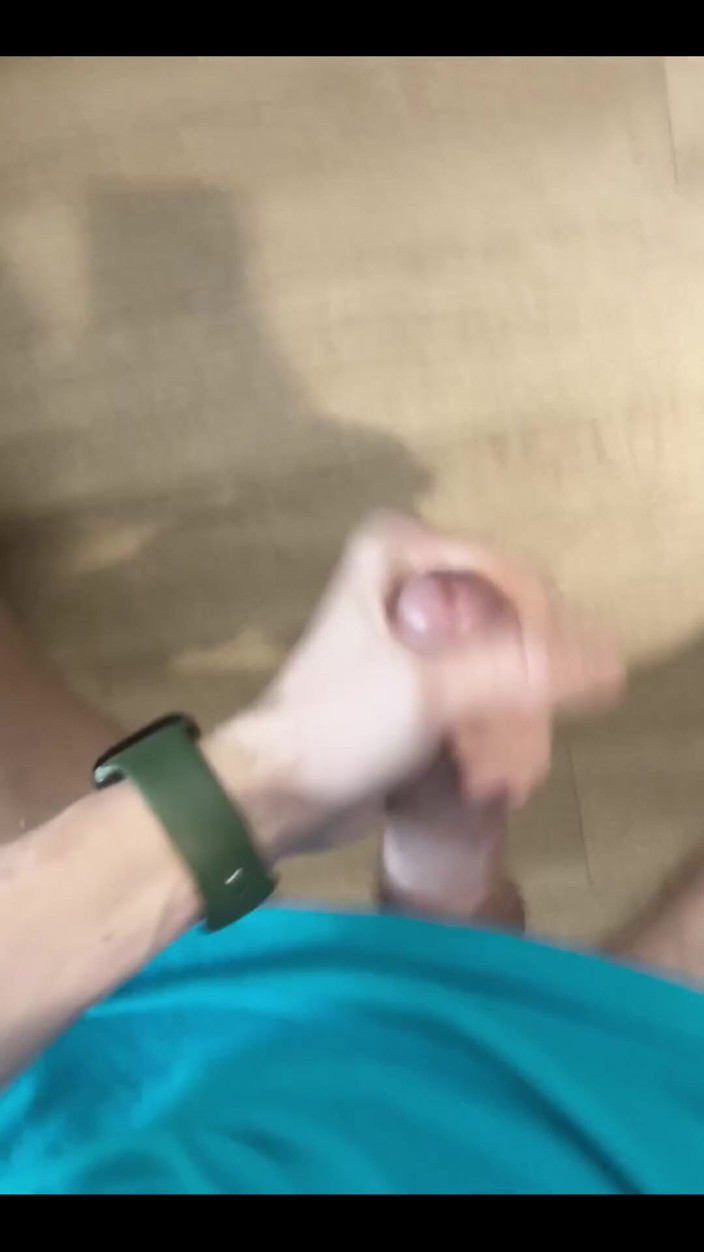 Johnny69227: Got on My Knees and Jerked off Like a Boss