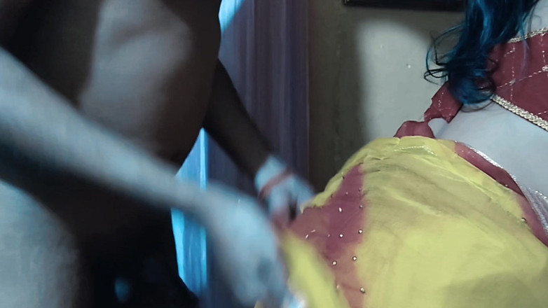 Hotpooja86900: O părăsesc pe cumnata mea