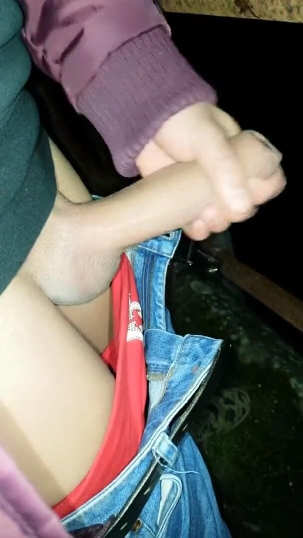 Idmir Sugary: Twink Piss sedan cum sedan piss igen från en bro