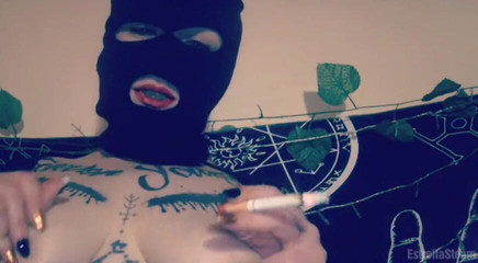 Estrella Steam: Merokok Semasa Saya Menunjukkan Awak Tetek Saya