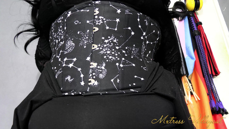 Mxtress Valleycat: Hourglass Tease