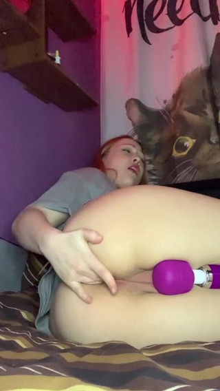 SashaSweet69: Bawię się palcem w dupę i wibruje cipkę!