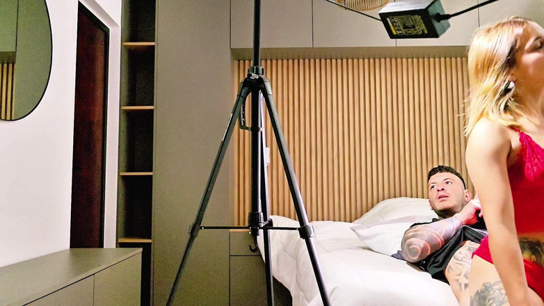 Young big apple: Я Надеваю Сексуальное Бельё И Занимаюсь Сексом С Моим Зятем, Пока Он Снимает Это.