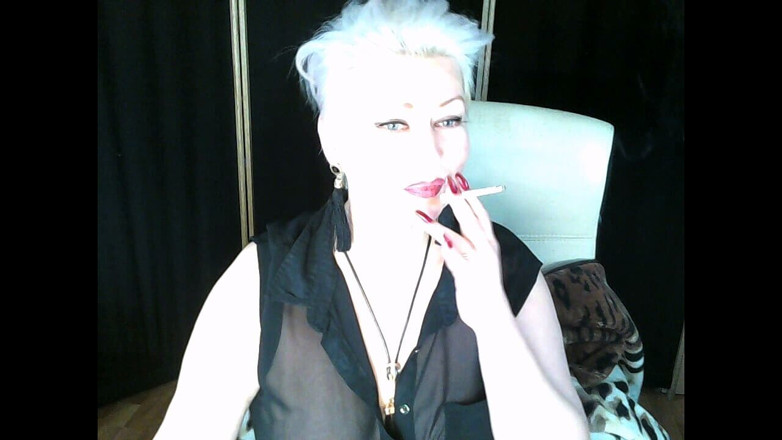 AimeeParadise: Ein tag im leben einer reifen webcam-schlampenschönheit.!. ))