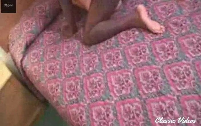 Wanker videos: Nice close-ups of bareback black cock pounding &amp;amp; her pussy loved...