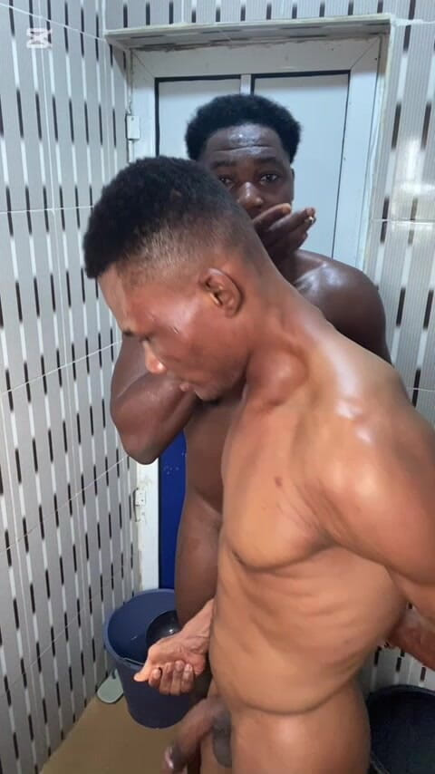 Dverse: Badeschweiß und sex