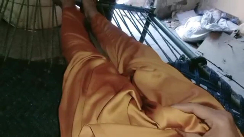 Desiboy gay: Pakostani sex room pełny gorący chłopak ręczna robota pełny seks...