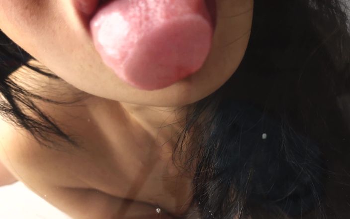 Asmr_mouth: Thủy tinh khỏa thân