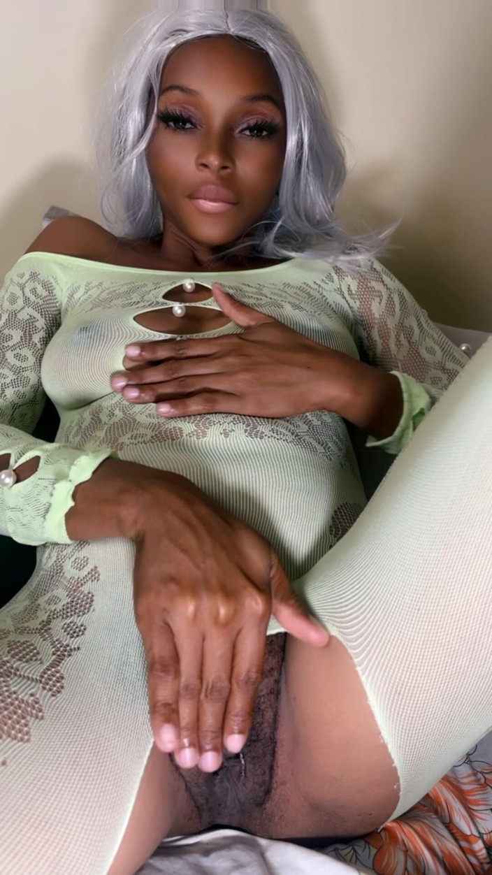 Seductive Fatuma: This Pussy Wants so Vitamin D
