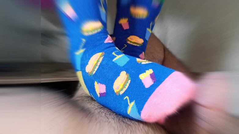 Hella Zaid: Straw with Feet Wearing Very Funny Stockings