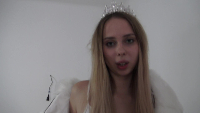 Solo Austria: Velká princezna Kelly vás poníží kvůli vaší malé velikosti