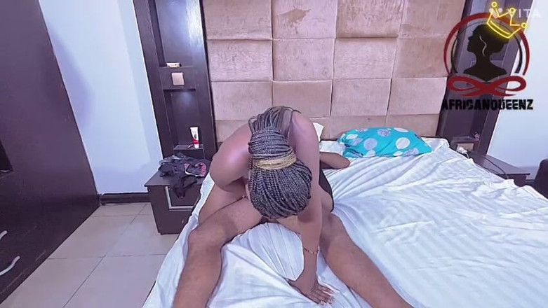 Africankween: Lil Comfy Bere Masivního Ptáka Do Své Těsné Kundičky