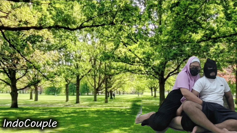 Indo Couple: Grabación de sexo de una pareja indonesia disfrutando chupando la...