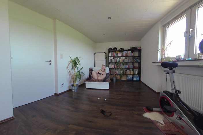 BlondeHexe VR: Kočičí žena mluví sprostě