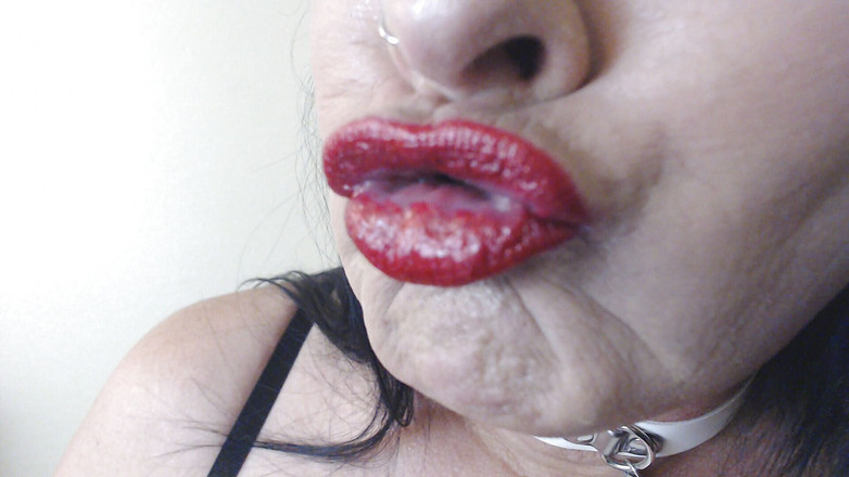 Abby Anna: अमीर लाल बत्तख होंठ