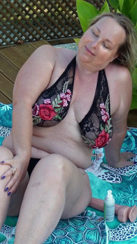 Pool Floor Masturbation Squirts
