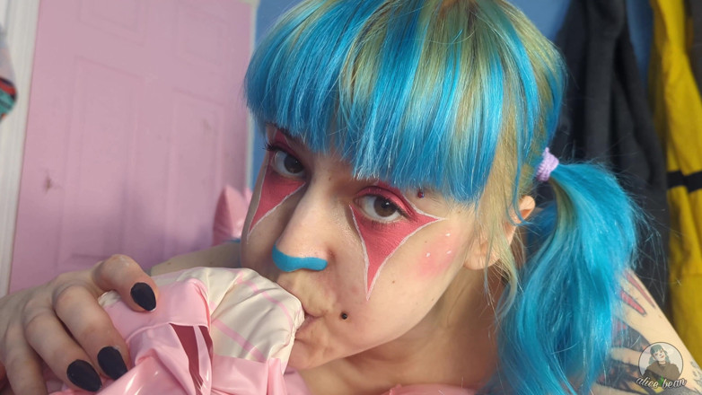 Alice Bean: Giant Inflatable Unicorn Part 2