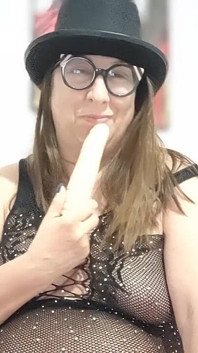 Veronica Rossi Official - the Cocksucker!