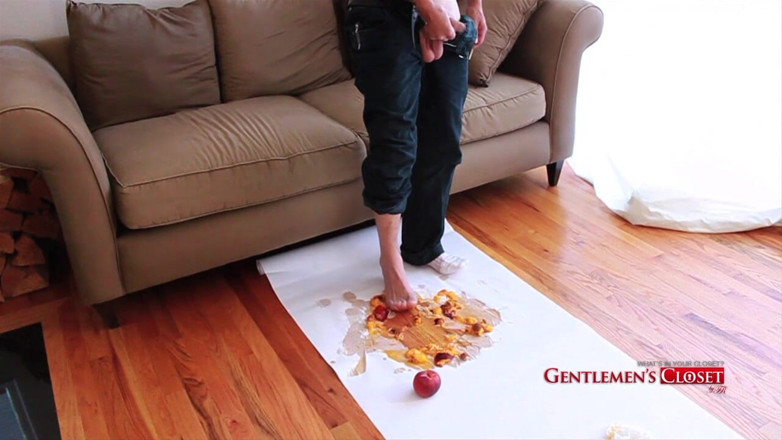 Gentlemen's Closet: Peaches Cream 02