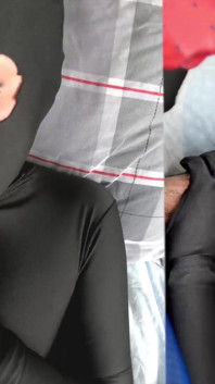 Natacha guapa पूर्ण काली zentai lycra लंड चुसाई में
