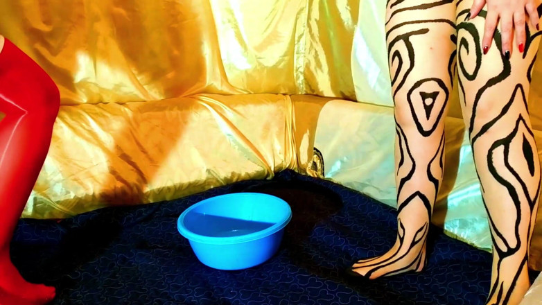 Natali-Alisa: ฉี่