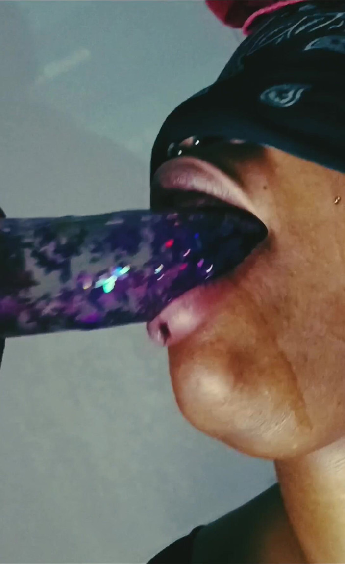 Lola Tha Pink Bunny: Die talentierte kehle!!