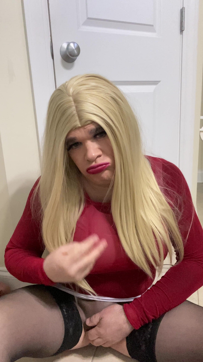 MadisonCD2025: Сексуальная женщина-кроссдрессер-транс носить силиконовую игрушку, соблазняет и грязно разговаривает