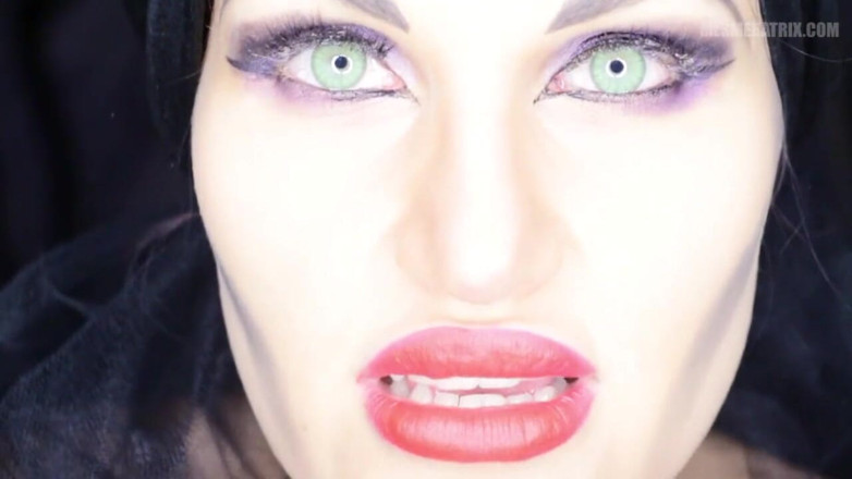 Lady Mesmeratrix Official: In to maleficenteyes...