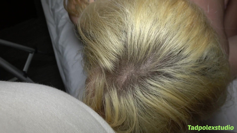 TadpolexStudio: MILF Ivy Carlson Mini Gangbang