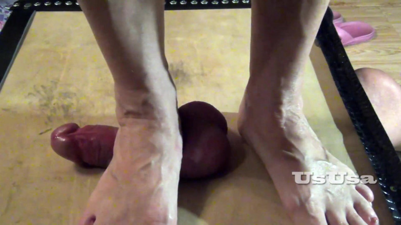 UsUsa: Trample balls and cock UsUsa