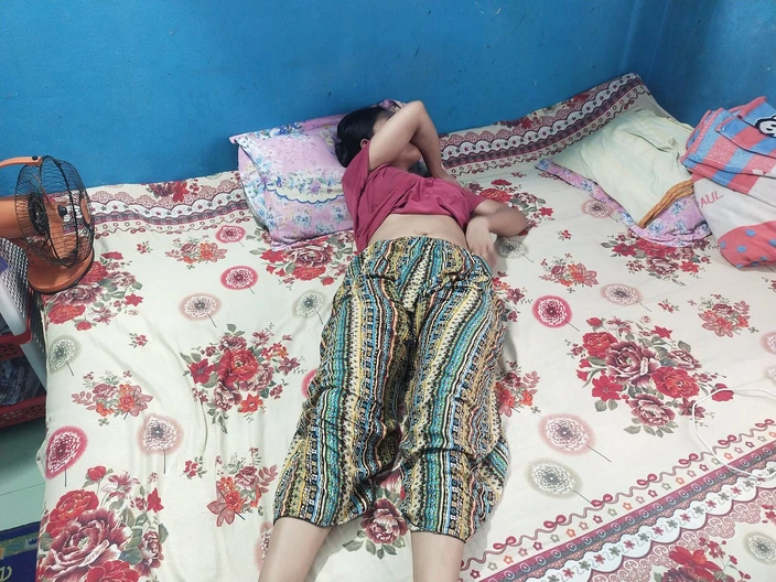 rhdhudhdhd: Desi Tight Pussy Virgin Girl First Time Having Sex with...