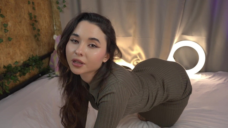 Nka Legran: The Most Flexible Girl Licks Own Pussy and Squirts