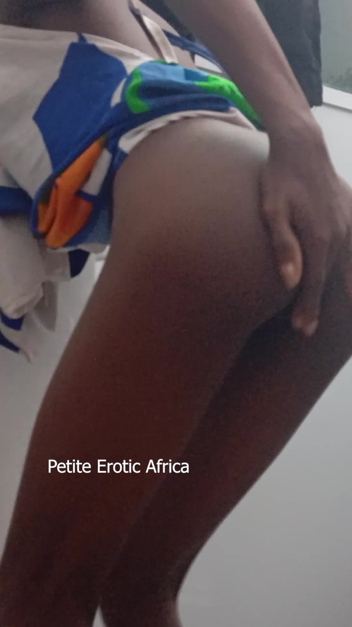 Petite Erotic Africa: Tight Holes on Little Lovet