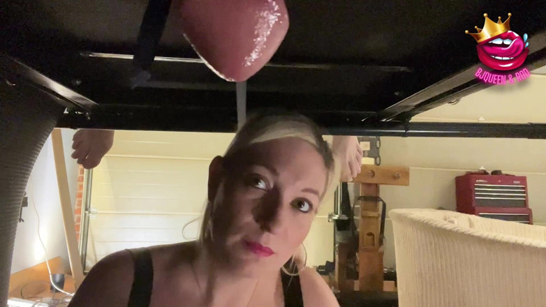 Mistress_BJQueen: Z bliska zniszczony wiele razy w szklankę na stole dojenia