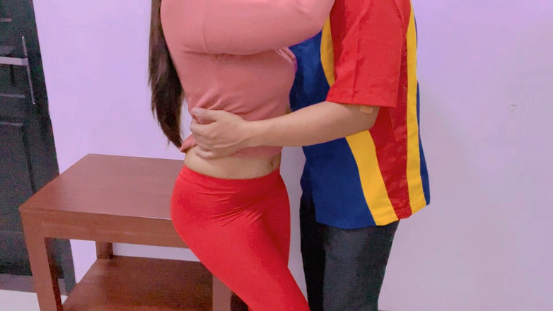 Nadalyne: Stiefmoeder voltooide gymnastiek om de liefde te bedrijven met heerlijke...