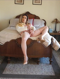 Cassandra Lovit: Zagrajmy przed naszą randką!