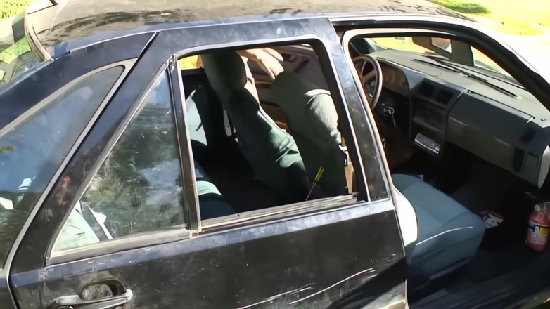 Mon Amie: Gang-bang meu namorado