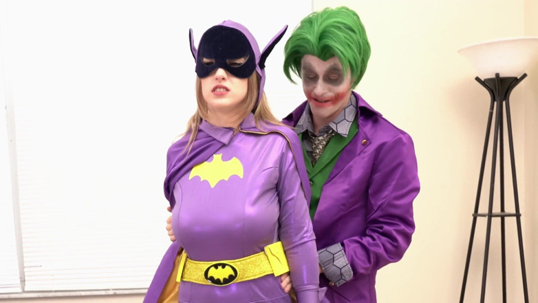 Conor Coxxx: Batgirl octavia red ile jokerin ellerinde