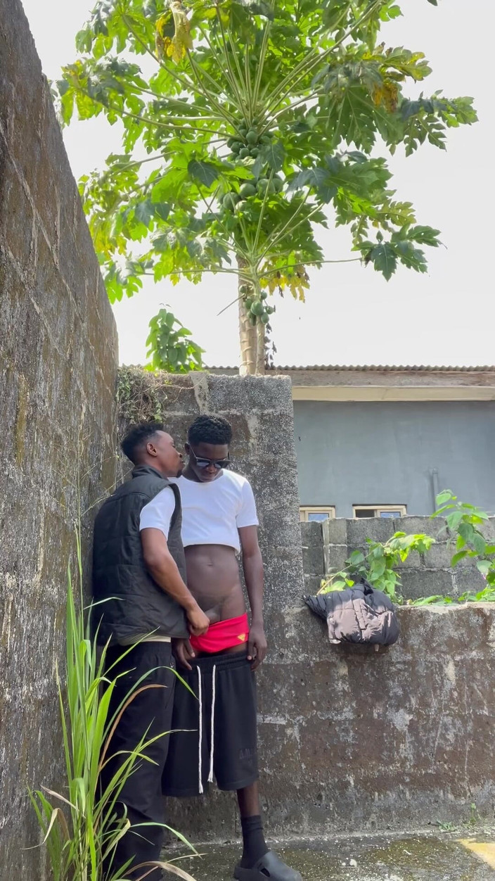 Sluttybeast&dickpolicy: Data wyjścia drzwi