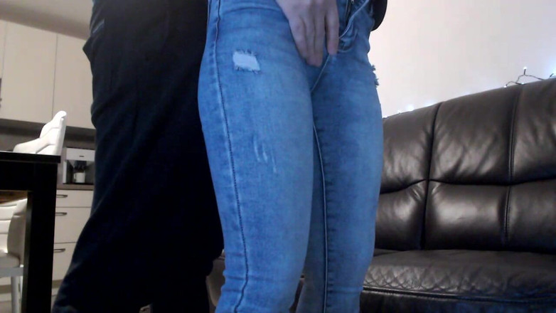 MagicStas: Ragazza miLF ditalino in jeans e mutandine