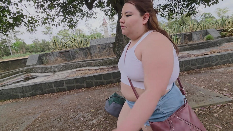 Sado Hentai: (censored/cut - No People Around) I Love Walking Around in Public...