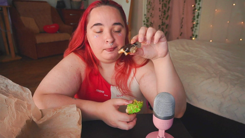 AssGives: Lízání koblih na zakázku