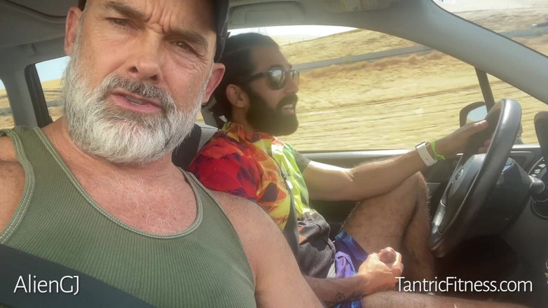 Tantric Fitness: Daddyboy Road Trip! Bagian 1