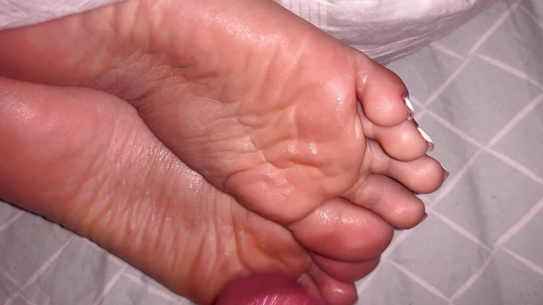 Latina mala: Pervert využívá výhod latinoamerických nohou