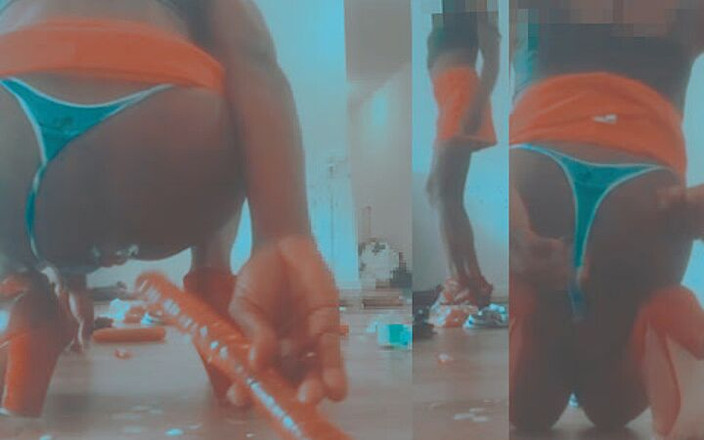 Charlie-0123: Párty s třešňovými rajčaty a cuketovými klobásami