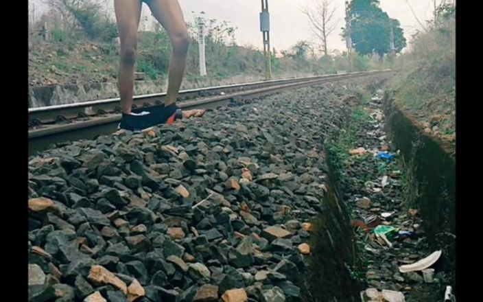 Tani: Sex auf dem Trailway Track